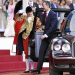 Felipe VI, a su llegada a Londres durante la recepción de bienvenida ofrecida por Isabel II a los Reyes antes de iniciar el viaje de Estado