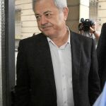 El ex consejero de Innovación Francisco Vallejo, ayer en los juzgados
