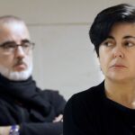 Fotografía de archivo de Rosario Porto (primera fila-i) y el periodista Alfonso Basterra (segunda fila-i), condenados por la muerte de su hija Asunta.