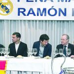 La Peña Ramón Mendoza reunió ayer a Florentino con Raúl, en el homenaje a Pepe. También acudió Nacho,