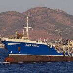 Imagen del petrolero hundido el el Golfo Sarónico