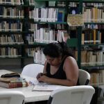 En épocas de exámenes las bibliotecas amplían su horario