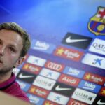 El centrocampista croata del FC Barcelona, Ivan Rakitic, durante la rueda de prensa que ha ofrecido tras el entrenamiento