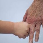 España sigue perdiendo población: 32.000 muertes más que nacimientos en 2017
