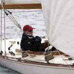 El Rey Juan Carlos, a bordo del velero Acacia, participa en la categoría de embarcaciones clásicas en la regata El Corte Inglés Máster, el pasado 11 de septiembre