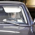 Osácar, abandonando la sede de CDC tras ser registrada por la Guardia Civil el pasado mes de agosto