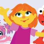 Julia, en el centro, sólo aparecerá en las versiones digitales de la serie