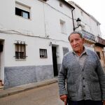 El propietario. Ángel Zorita, junto a su hermano Pedro, compraron el terreno donde está Caraca a unas monjas en 1978. Ahora, bajo esas tierras, puede estar el futuro de Driebes