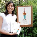 La editora Sandra Ollo con la nueva imagen de Quaderns Crema