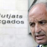 El expresidente Francisco Camps, a la espera de que acudiera al Juzgado la vicepresidenta Mónica Oltra