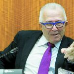 Sánchez Maldonado informó en el Parlamento de la investigación a UGT