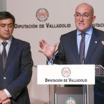 El presidente de la Diputación de Valladolid, Jesús Julio Carnero, presenta los presupuestos, junto a Agapito Hernández
