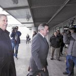 El ex edil Juan Vicente Jurado, a su entrada a la Ciudad de la Justicia