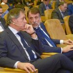 José Manuel Entrecanales y José Creuheras, durante el encuentro de ayer