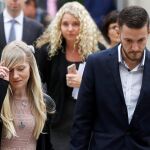 Los padres de Charlie Gard acuden al tribunal