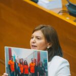Puig y Bonig, que mostró una foto de Oltra en una protesta de un colegio que aún no se ha construido