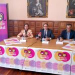 El alcalde de Palencia, Alfonso Polanco, junto a los concejales María Álvarez y Luis Ángel Pérez
