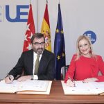 Cifuentes, con el embajador representante permanente de España ante la Unión Europea, Pablo García-Berdoy. D. Sinova