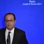 El presidente de Francia Francois Hollande pronuncia un discurso