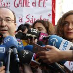 El líder del PSC, Miquel Iceta (i)