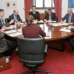 Los representantes de PSOE, PP, IU y PA se reunieron algo menos de una hora