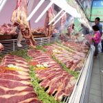 Preacuerdo convenio evita huelga de 12.000 empleados de sector cárnico en CyL