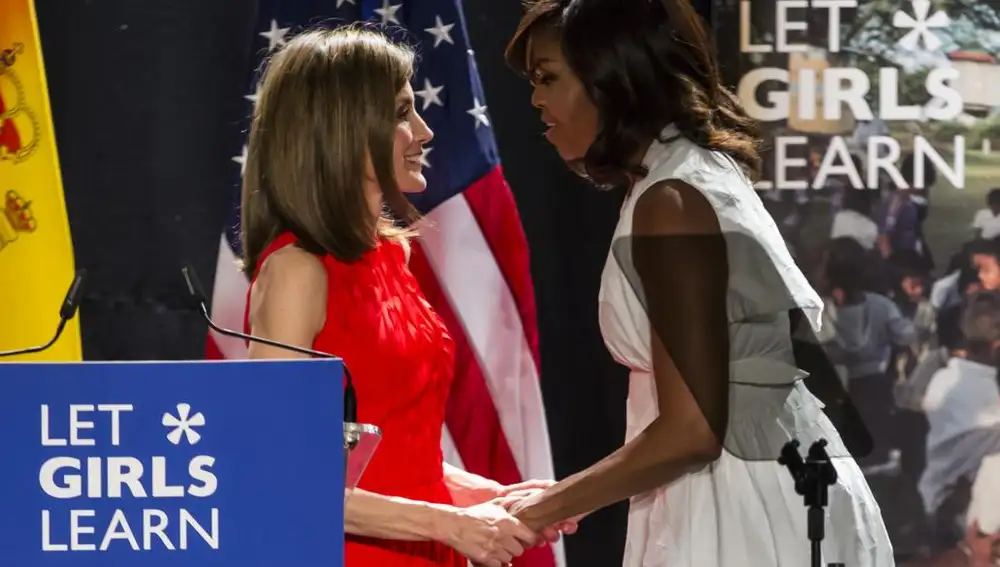 Doña Letizia y Michelle Obama tras la conferencia "Let Girls Learn"