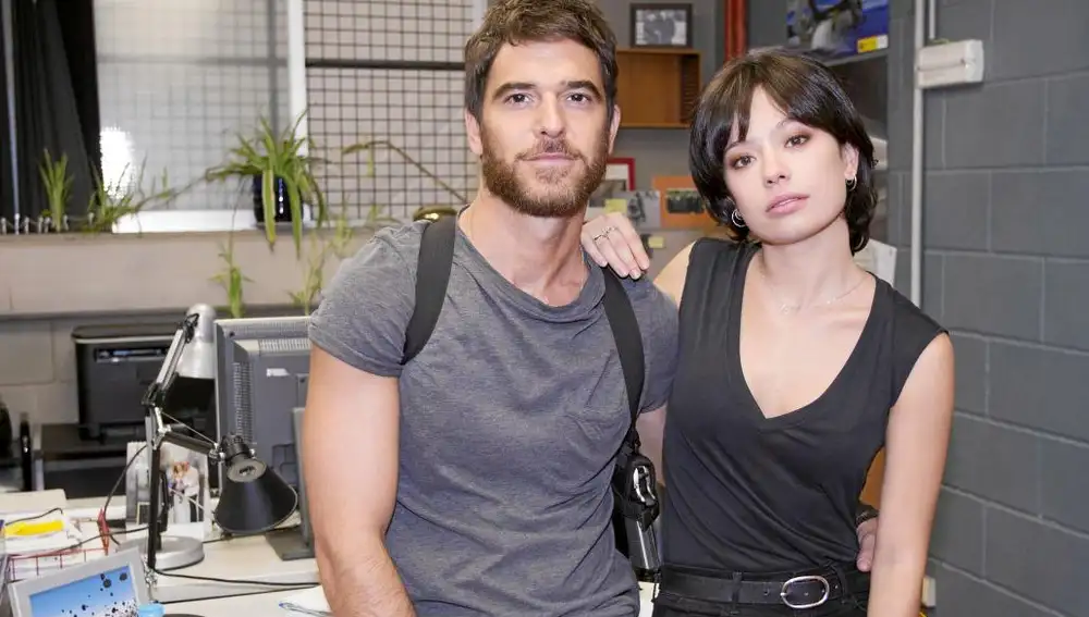 Alfonso Bassave y Anna Castillo, en el plató de 'Estoy vivo'