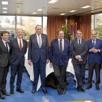 De izquierda a derecha, el jurado: Rosa Díaz, Andrés Navarro, Joaquín Parera, Julián Cabrera, Mauricio Casals, Alfonso Ussía, José Creuheras, Javier Bardají, Francisco Marhuenda y Santiago González