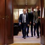 Solo uno de sus defendidos, el exconseller de Territorio Josep Rull, ha recibido la citación a las 23 horas de ayer.