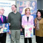 La consejera Alicia García, el presidente de Cruz Roja CyL, José Varela, y José Luis y Sara, una familia activa en el programa