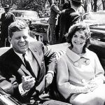JFK con su mujer «Jackie» en una imagen cedida por la Biblioteca presidencial John F. Kennedy