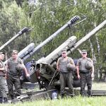 Miembros de la unidad de reacción rápida de la Guardia Nacional ucraniana en Stare, un pueblo a 80 km de Kiev