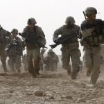 Un grupo de soldados de la OTAN durante una operación en Afganistán