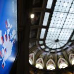 Panel informativo de la Bolsa de Madrid que muestra los valores de la prima de riesgo