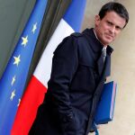 El «premier» francés, Manuel Valls, a la salida de una reunión en el Elíseo