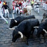 La velocidad de los toros ha ocasionado múltiples pisotones y caídas de los mozos
