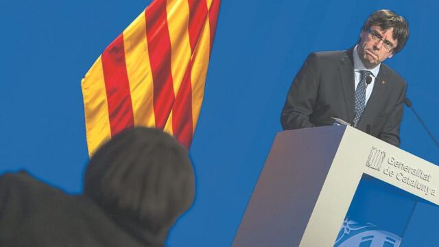 Moody’s degradó la deuda catalana desde su nivel de bono basura de Ba2 al de Ba3, «con perspectiva negativa»