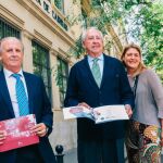 Luis Miralles, Antonio Casanova y Guadalupe Ferrer, directora gerente de Casa Caridad