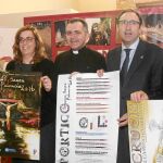 El delegado de la Junta, Luis Domingo González; la presidenta de la Diputación, Ángeles Armisén; el consiliario de la Hermandad de Cofradías, Raúl Muelas; el alcalde de Palencia, Alfonso Polanco; y el presidente de la Hermandad de Cofradías, Ángel Martinez, en la presentación de la Semana Santa de Palencia 2016