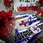 Homenaje en los alrededores de Riazor a Jimmy, miembro de los Riazor Blues