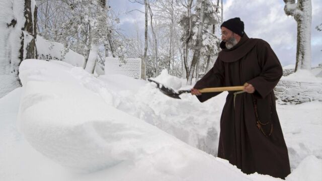 Podrían acumularse entre 20 y 30 centímetros de nieve en Navarra, Huesca y Lérida