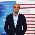 Tamames: «Lo que hace Rajoy no tiene nada de especial, está aplicando la Constitución»