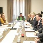 Instante de la reunión de ayer de los miembros del Consorcio del Aeropuerto de León