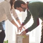 Se le conoce como «unboxing» y se ha convertido en la última fiebre de internet. Se trata de usuarios que se graban mientras sacan de las cajas los productos que han adquirido online