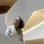 La escritora madrileña Marta Sanz posa para los medios tras haber ganado el 33 Premio Herralde de Novela con la obra "Farándula"