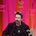 Pau Donés, líder de "Jarabe de Palo", tras recibir el galardón a la trayectoria musical durante la gala de los Premio Ondas 2017