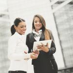 En ocasiones las mujeres se autolimitan en su ascenso