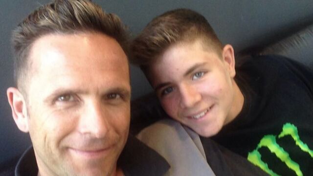 El ex piloto de Motocross Hugo Arriazu y su hijo Hugo Arriazu Hernández
