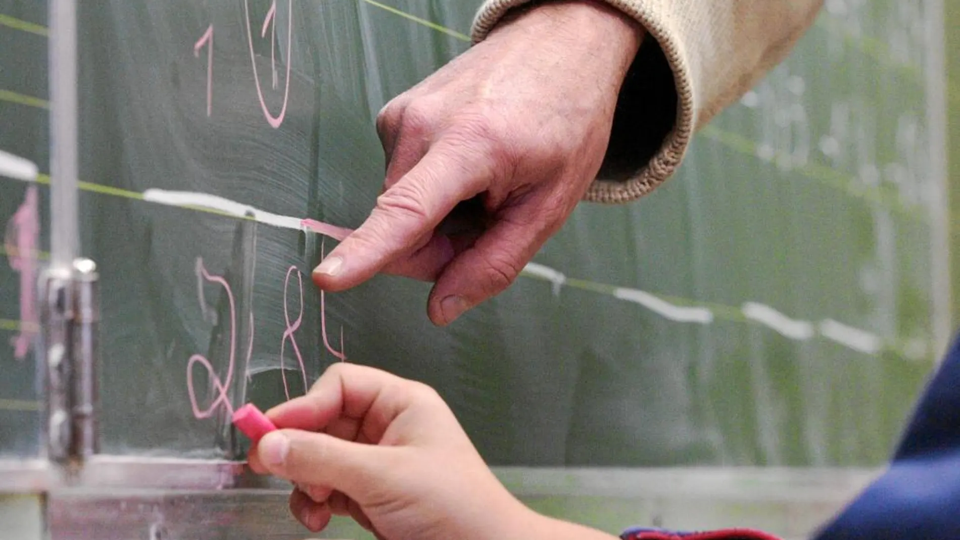 Educación ofertará 150.000 plazas de profesores esta legislatura